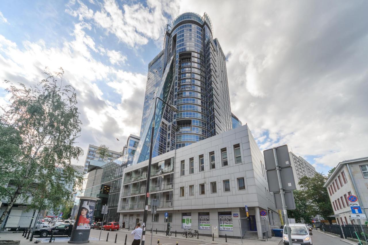 Luxury Apartments Near Warsaw Uprising Museum エクステリア 写真