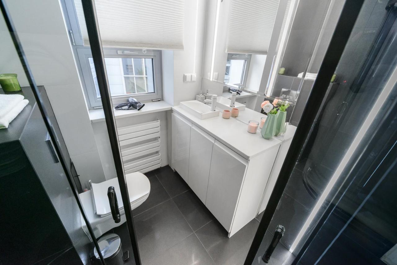 Luxury Apartments Near Warsaw Uprising Museum エクステリア 写真